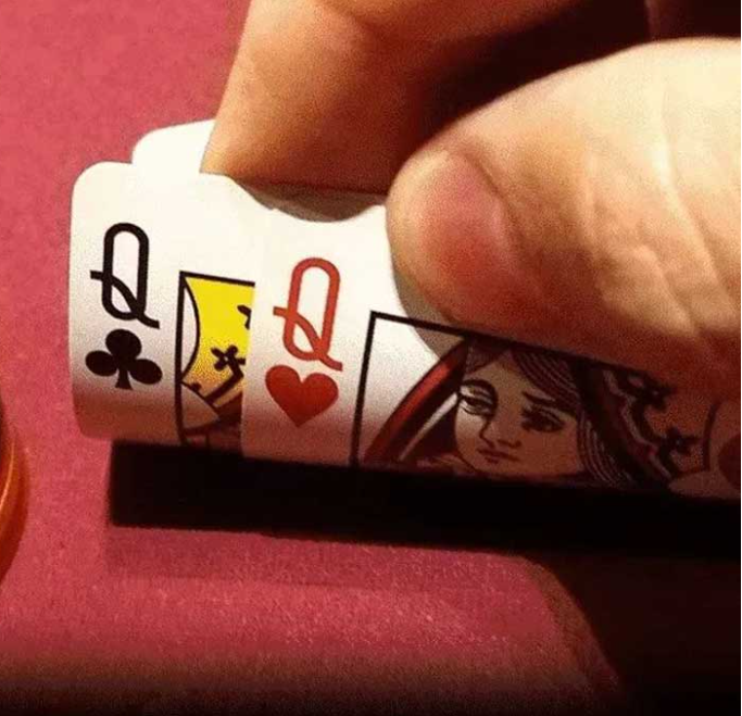 “德州扑克新手指南：萝莉玩家的入门技巧”